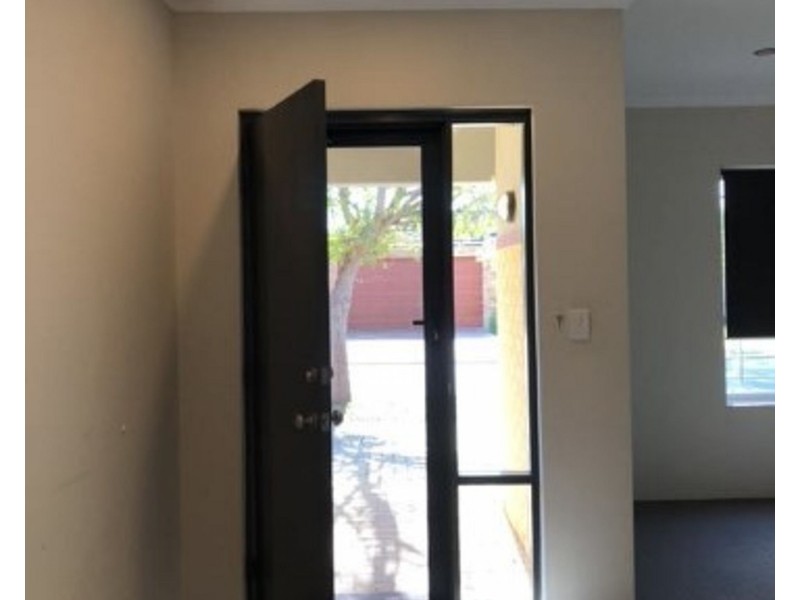 1/2 Bluestone Loop, Piara Waters WA 6112