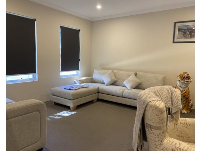 1/2 Bluestone Loop, Piara Waters WA 6112