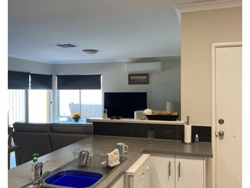 1/2 Bluestone Loop, Piara Waters WA 6112