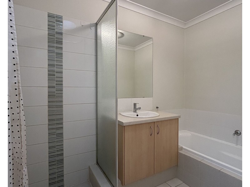 73 Bellas Circuit, Piara Waters WA 6112