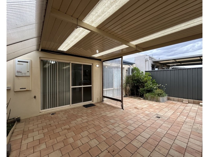 73 Bellas Circuit, Piara Waters WA 6112