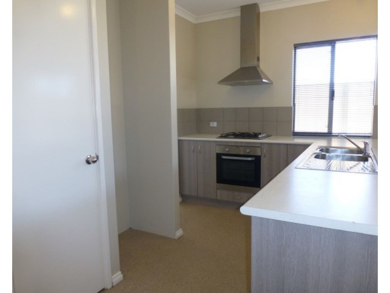 4 Wardle Court, Piara Waters WA 6112