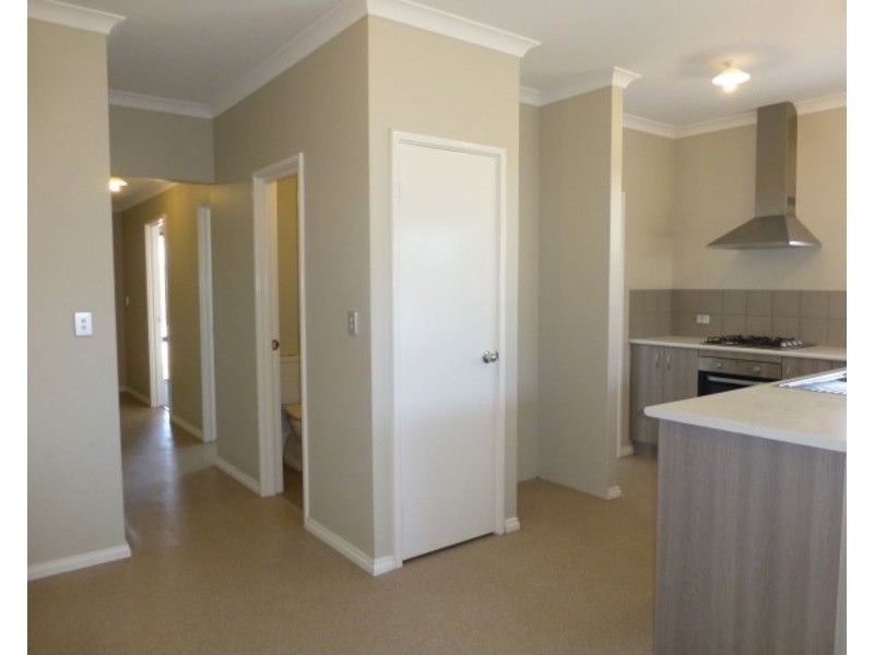 4 Wardle Court, Piara Waters WA 6112