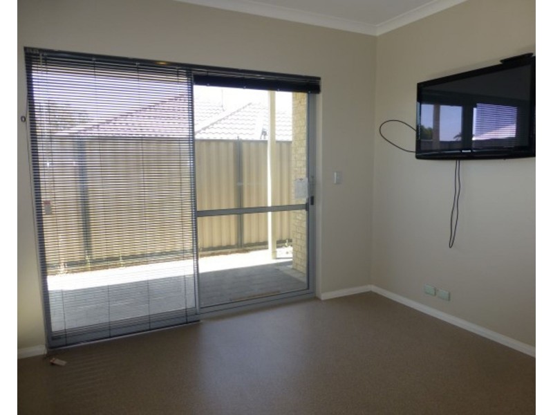 4 Wardle Court, Piara Waters WA 6112