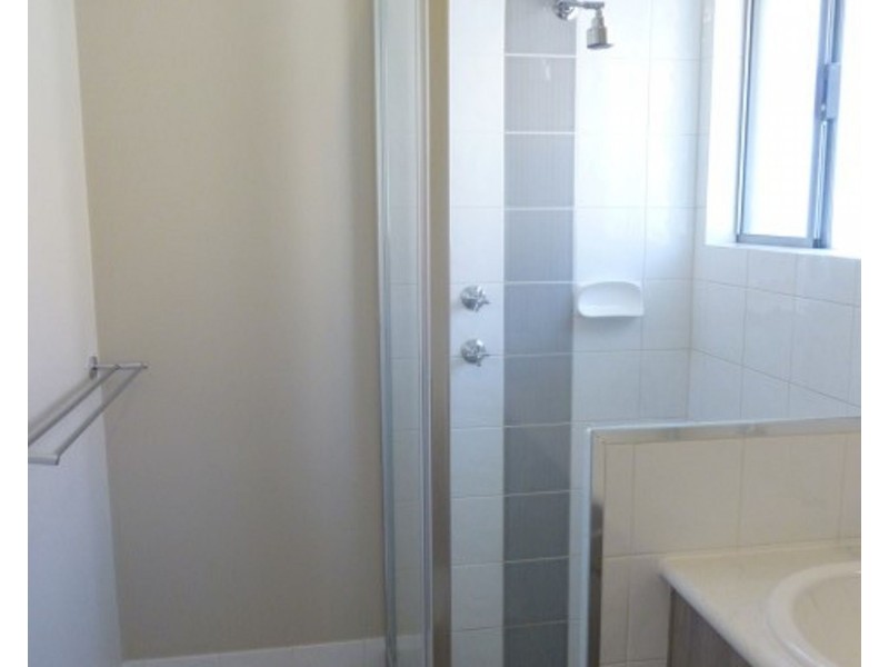 4 Wardle Court, Piara Waters WA 6112