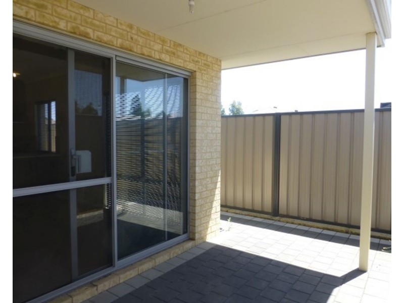 4 Wardle Court, Piara Waters WA 6112