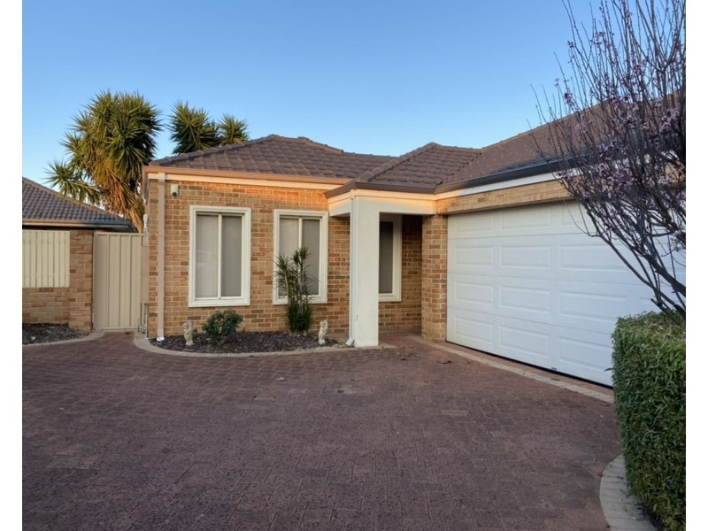 2/103 Gateway Boulevard, Canning Vale WA 6155
