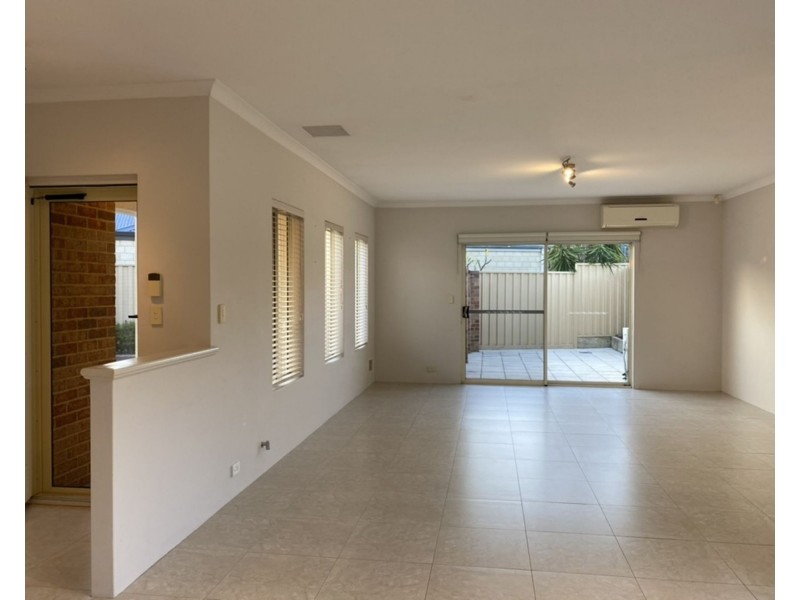 2/103 Gateway Boulevard, Canning Vale WA 6155