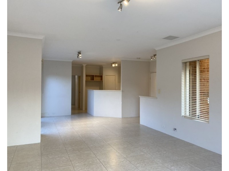 2/103 Gateway Boulevard, Canning Vale WA 6155