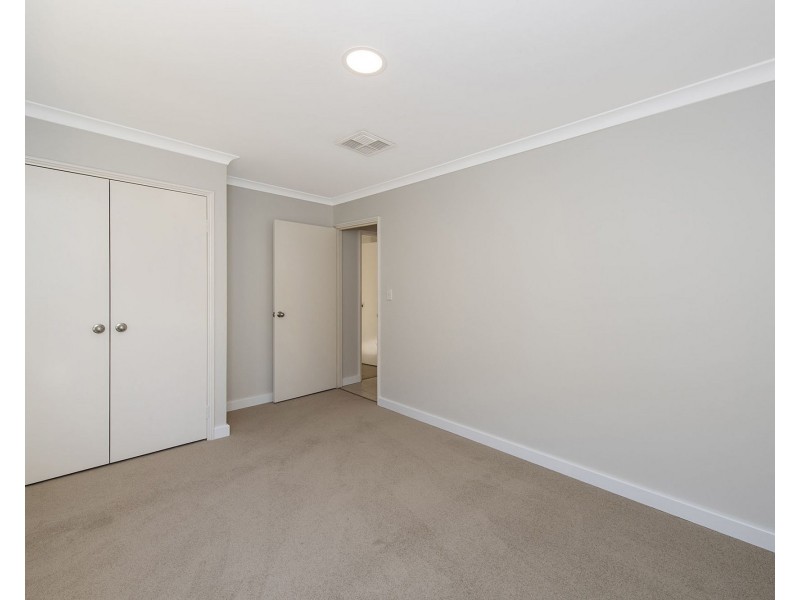 8 Alassio Parade, Secret Harbour WA 6173