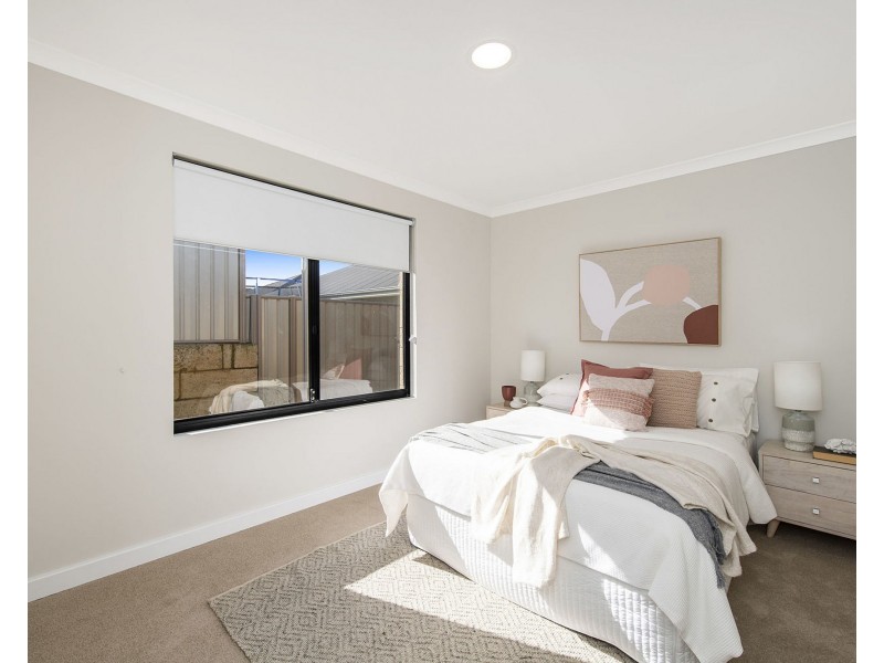 8 Alassio Parade, Secret Harbour WA 6173