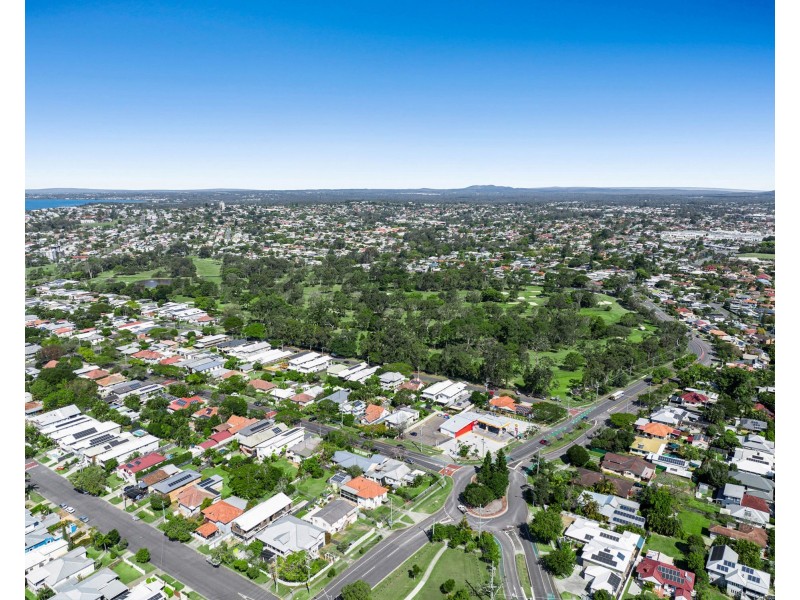 121 Moreton Avenue, Wynnum QLD 4178