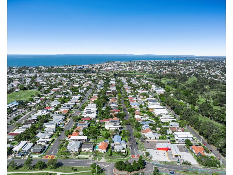 121 Moreton Avenue, Wynnum QLD 4178
