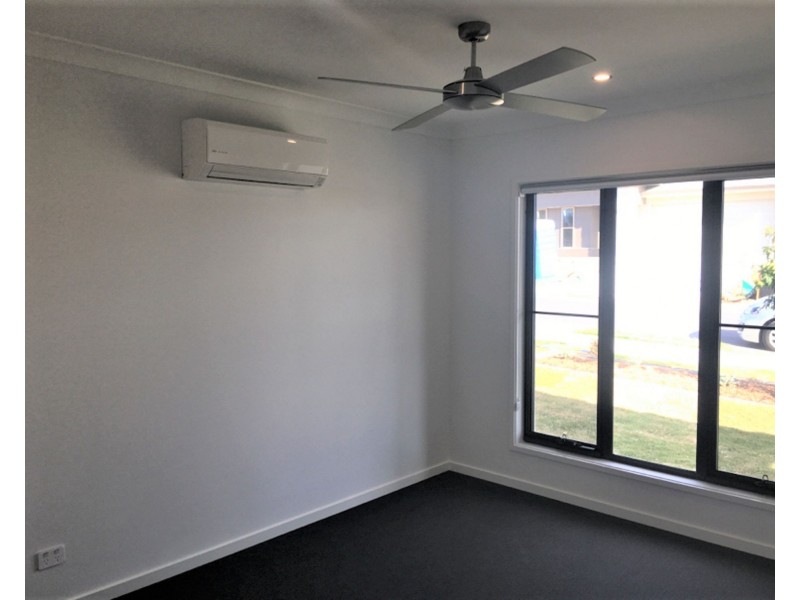 6 Daniell Close, Ripley QLD 4306