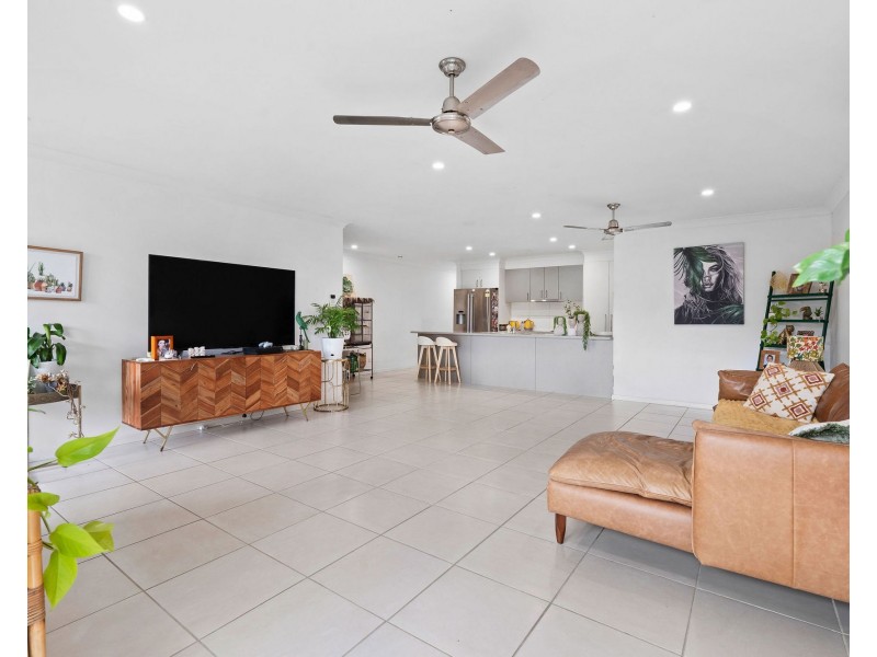 1/15 Kaplan Street, Oxenford QLD 4210