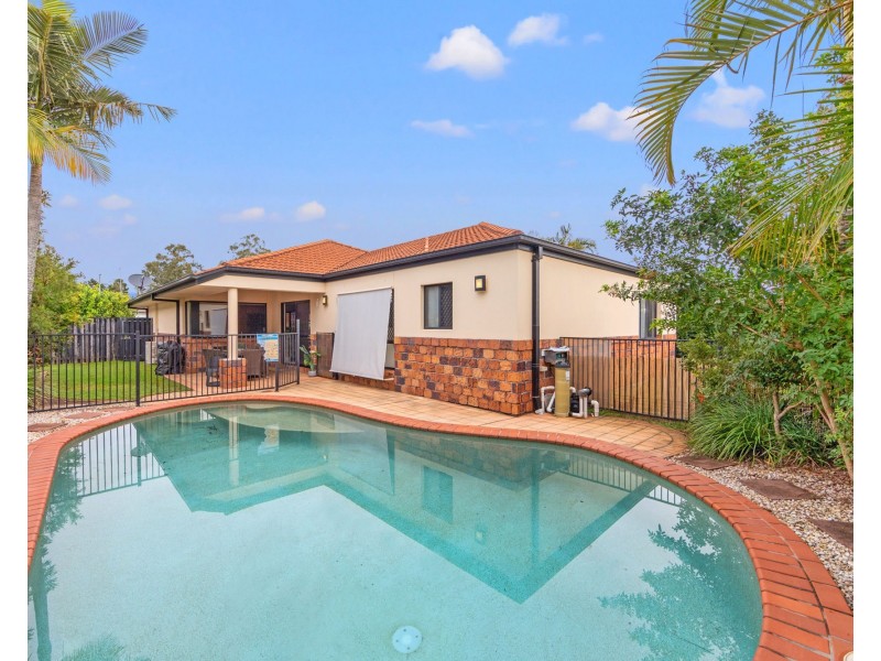 16 Ontario Court, Oxenford QLD 4210