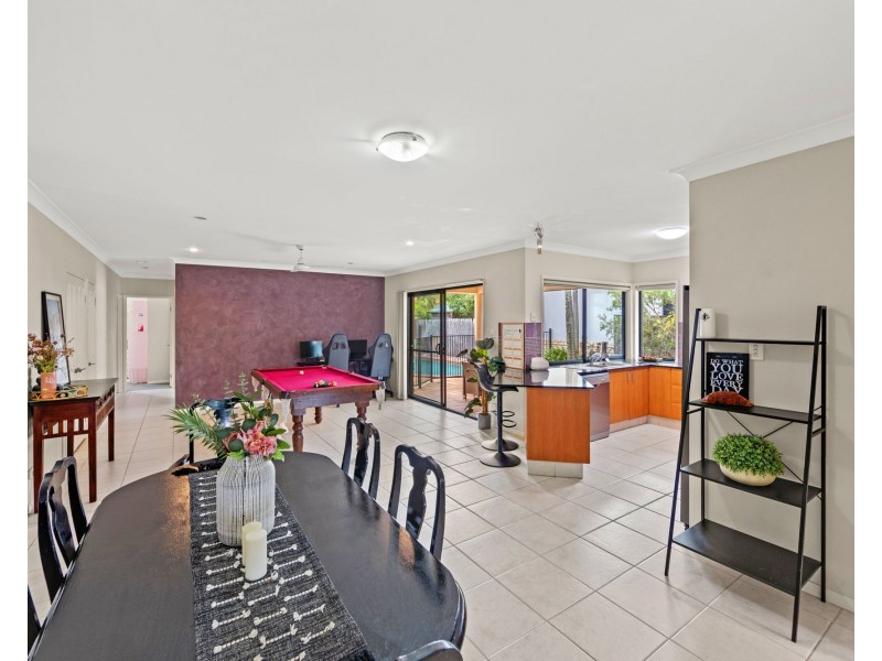 16 Ontario Court, Oxenford QLD 4210