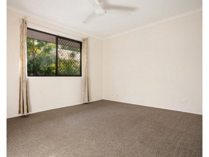 1/8 OSCAR CRT, Oxenford QLD 4210