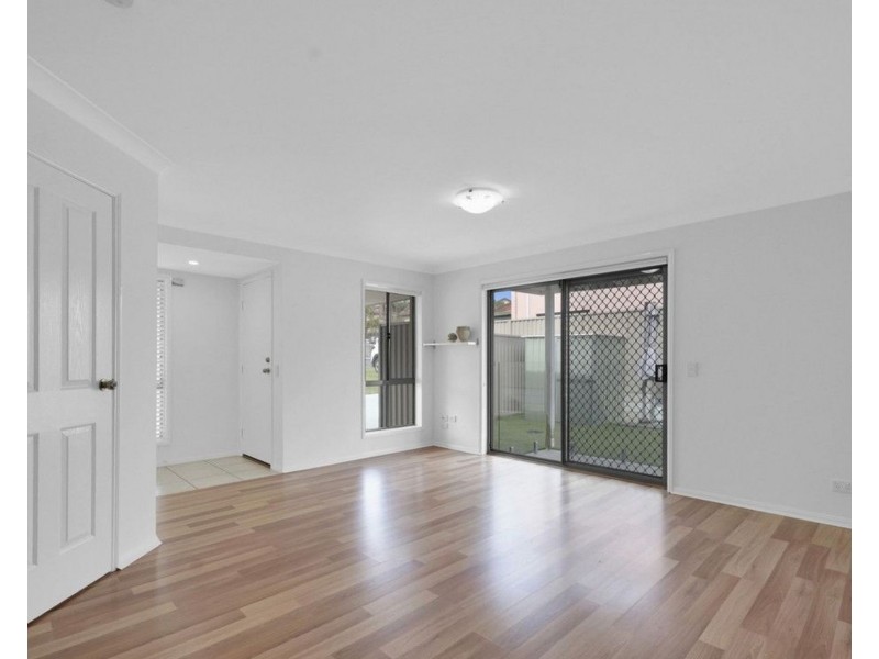 1/106 Greenacre Drive, Parkwood QLD 4214