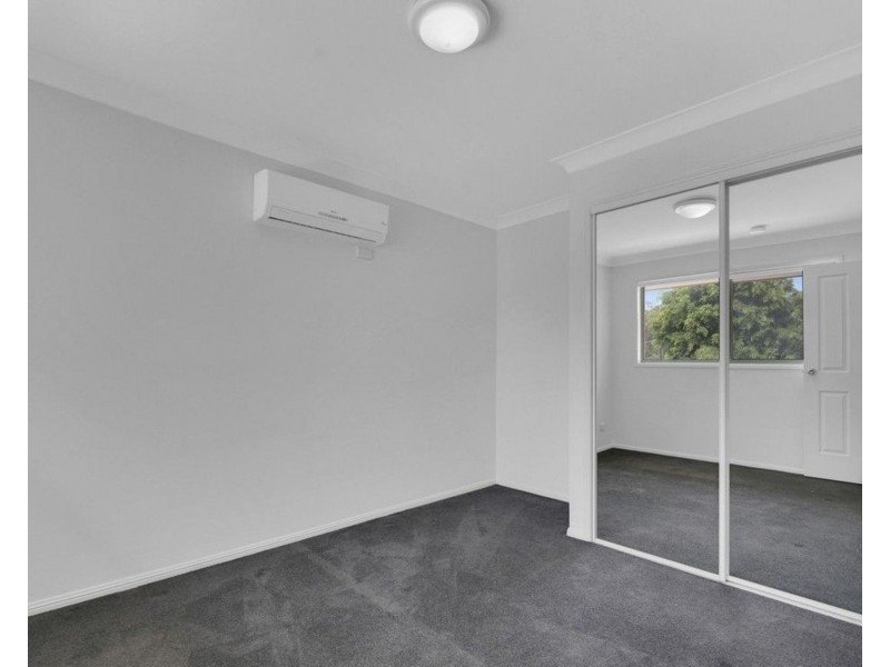 1/106 Greenacre Drive, Parkwood QLD 4214