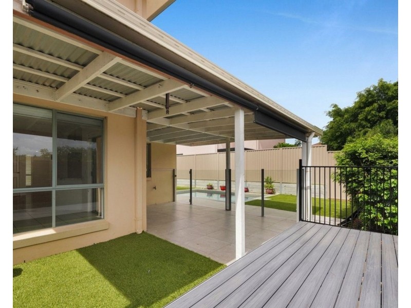 1/106 Greenacre Drive, Parkwood QLD 4214