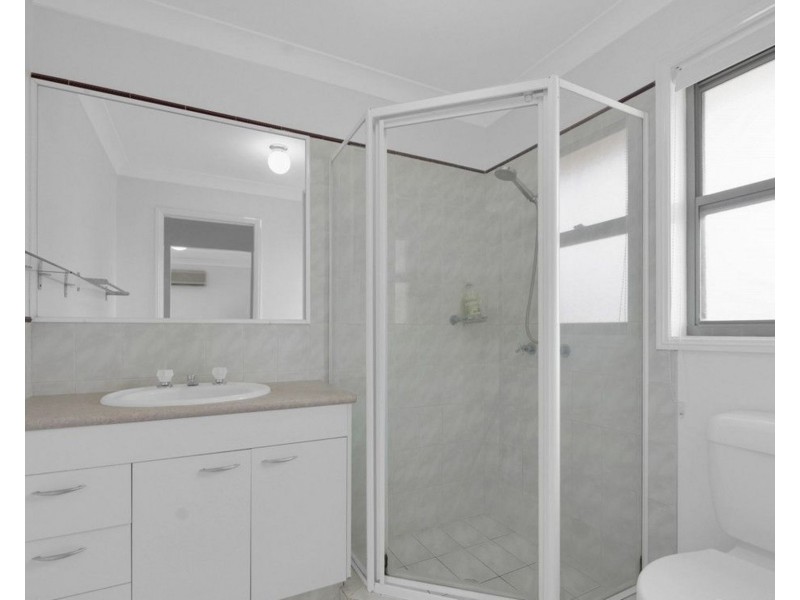 1/106 Greenacre Drive, Parkwood QLD 4214