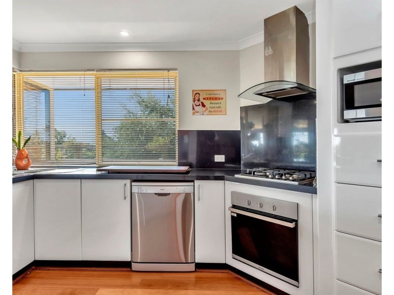 6/13 Allan Place, Halls Head WA 6210