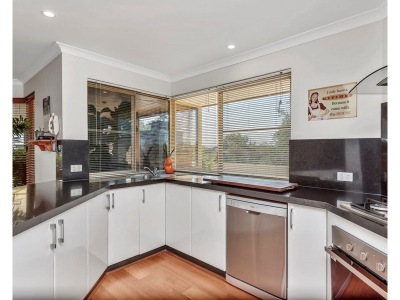 6/13 Allan Place, Halls Head WA 6210
