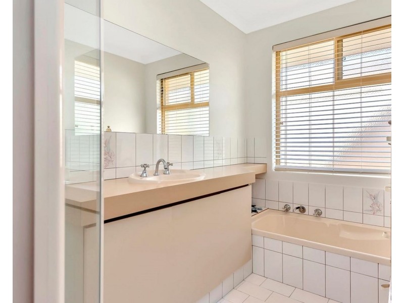 6/13 Allan Place, Halls Head WA 6210