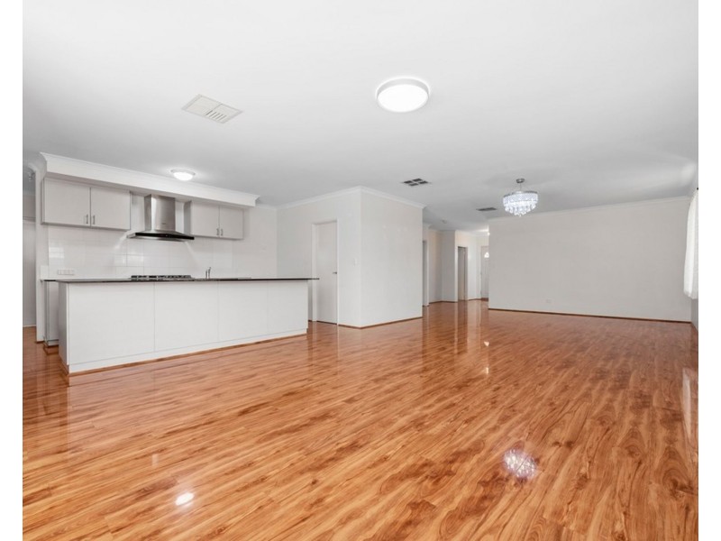 29 Broadstone Vista, Meadow Springs WA 6210