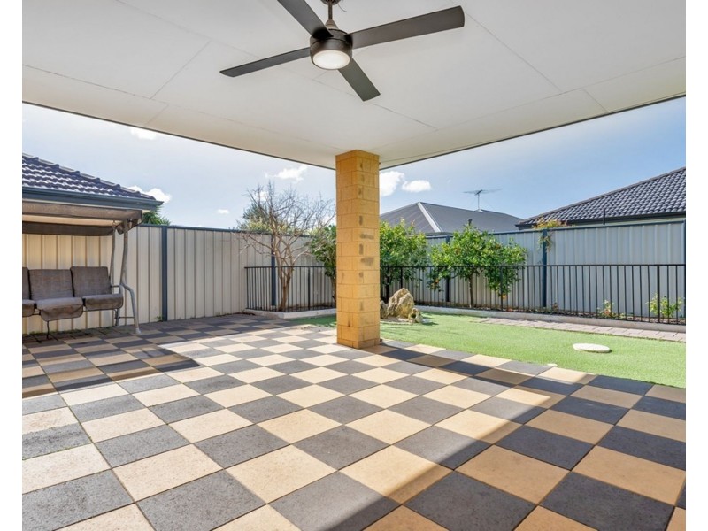 29 Broadstone Vista, Meadow Springs WA 6210