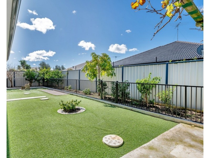 29 Broadstone Vista, Meadow Springs WA 6210