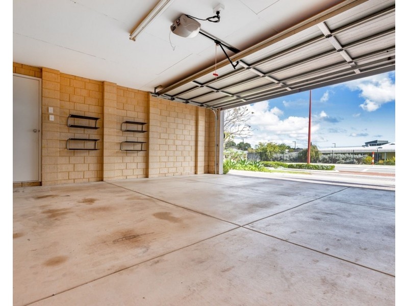 29 Broadstone Vista, Meadow Springs WA 6210