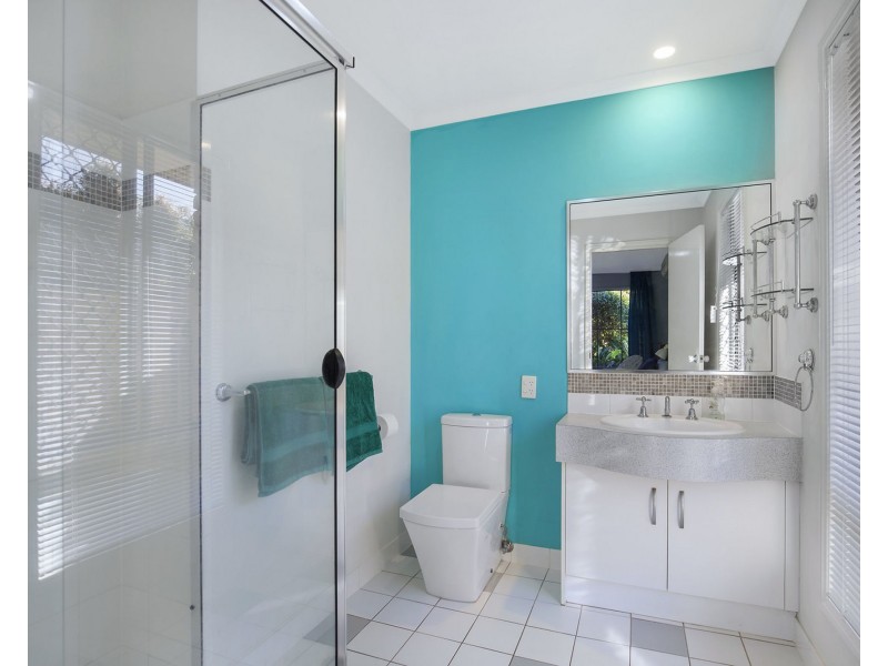 4 Brigalow Close, Bridgeman Downs QLD 4035