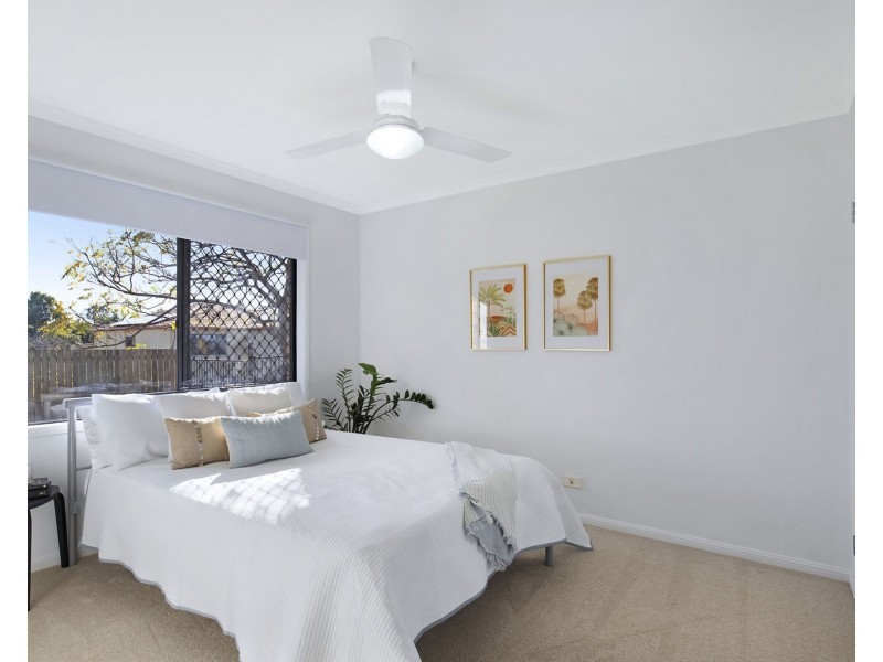 4 Brigalow Close, Bridgeman Downs QLD 4035