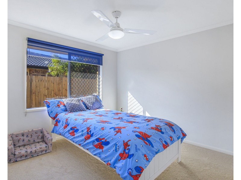 4 Brigalow Close, Bridgeman Downs QLD 4035