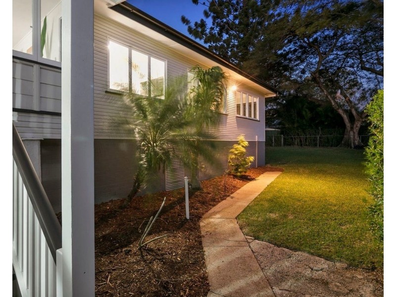 50 Galsworthy Street, Holland Park West QLD 4121