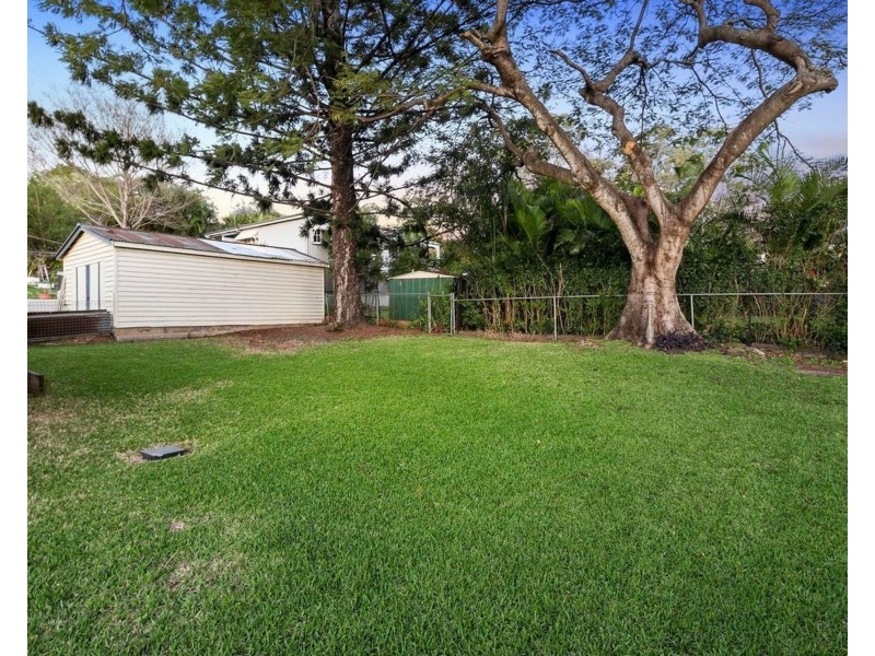 50 Galsworthy Street, Holland Park West QLD 4121
