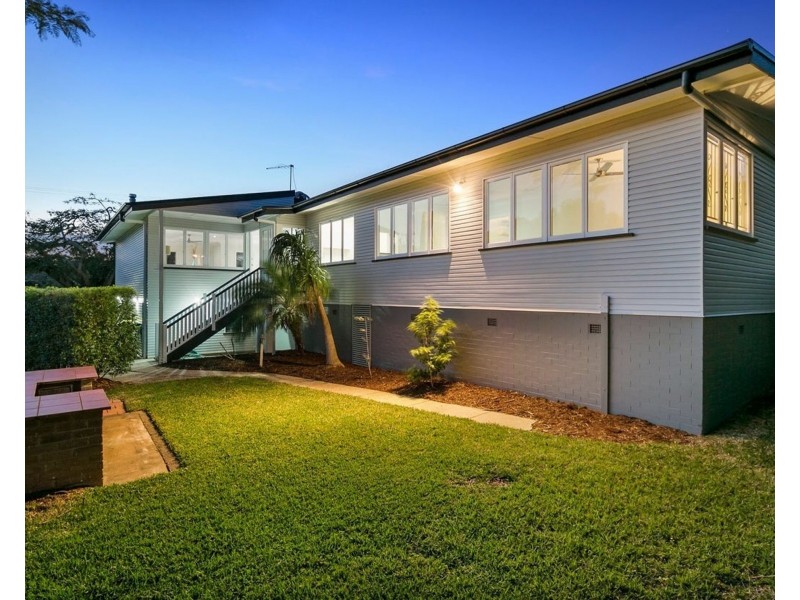 50 Galsworthy Street, Holland Park West QLD 4121