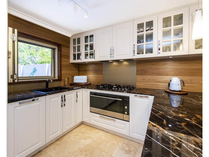 23 Sutherland Close N, Guildford WA 6055