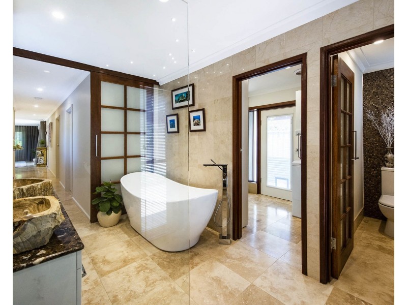 23 Sutherland Close N, Guildford WA 6055