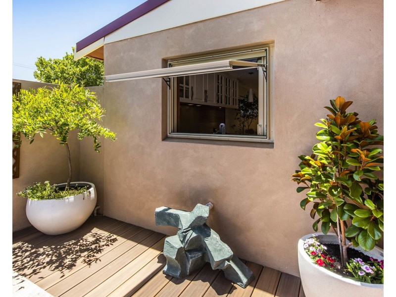 23 Sutherland Close N, Guildford WA 6055