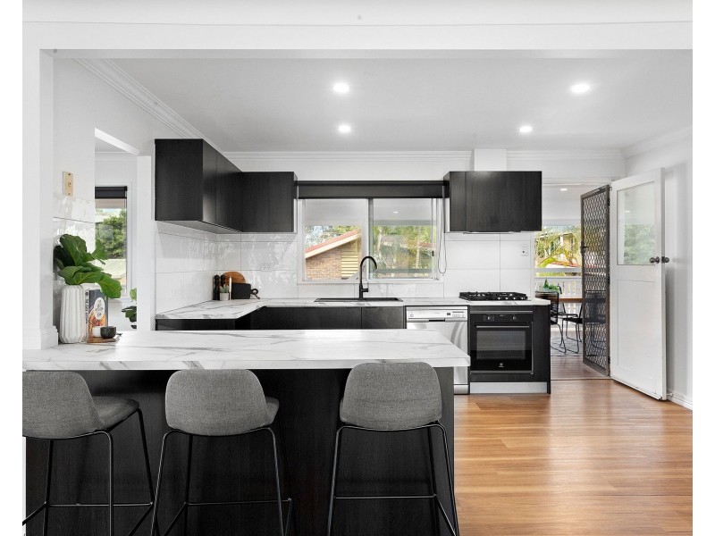 6 Tomanbil Court, Albany Creek QLD 4035