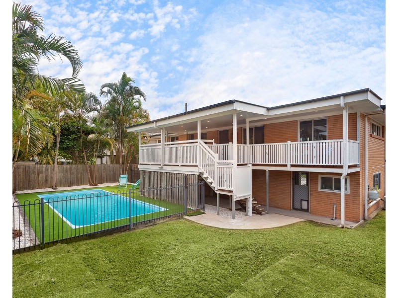 6 Tomanbil Court, Albany Creek QLD 4035