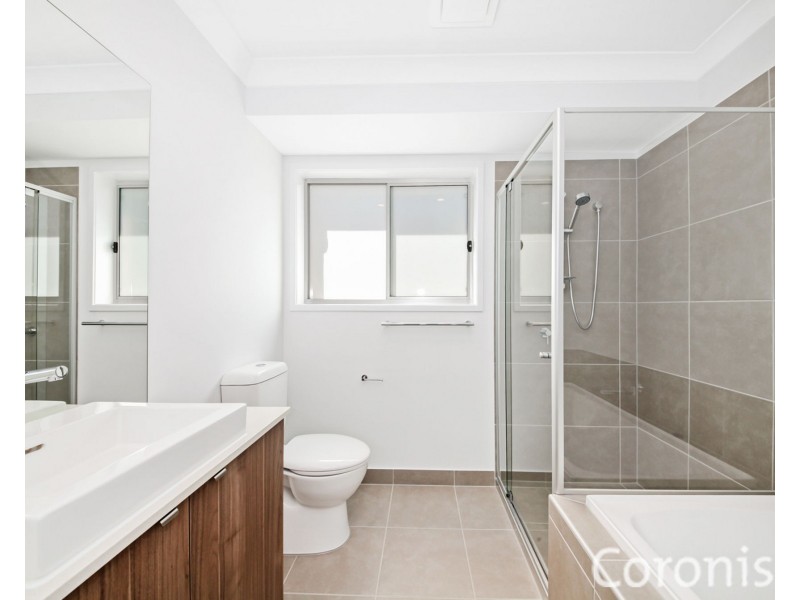 18 Amy Drive, Coomera QLD 4209