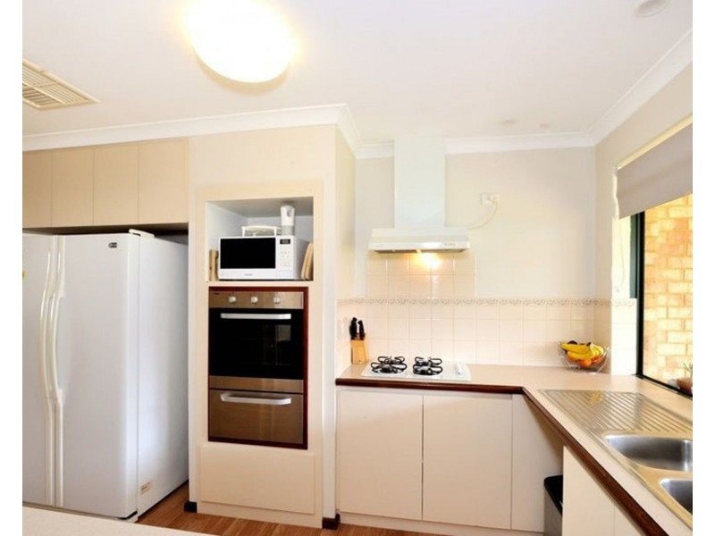 20 Manly Crescent, Warnbro WA 6169