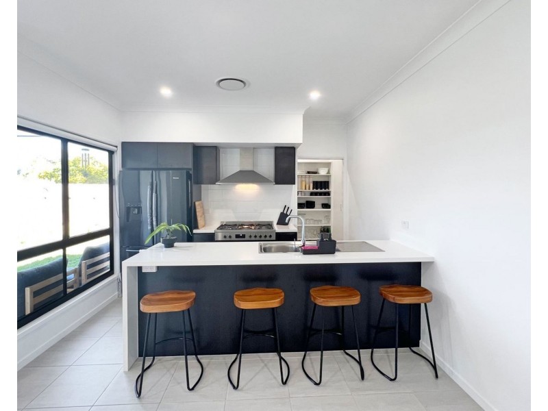 3 Albert Street, Rosewood QLD 4340
