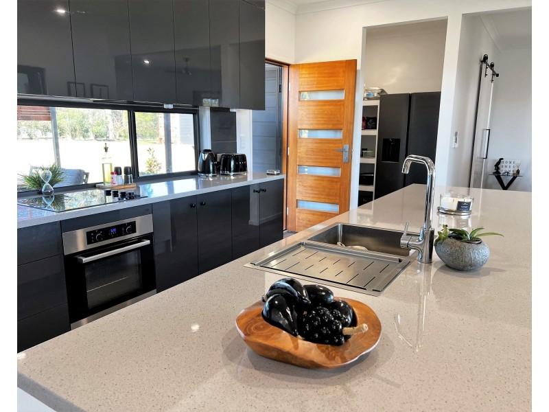 152 Lawson Road, Pie Creek QLD 4570