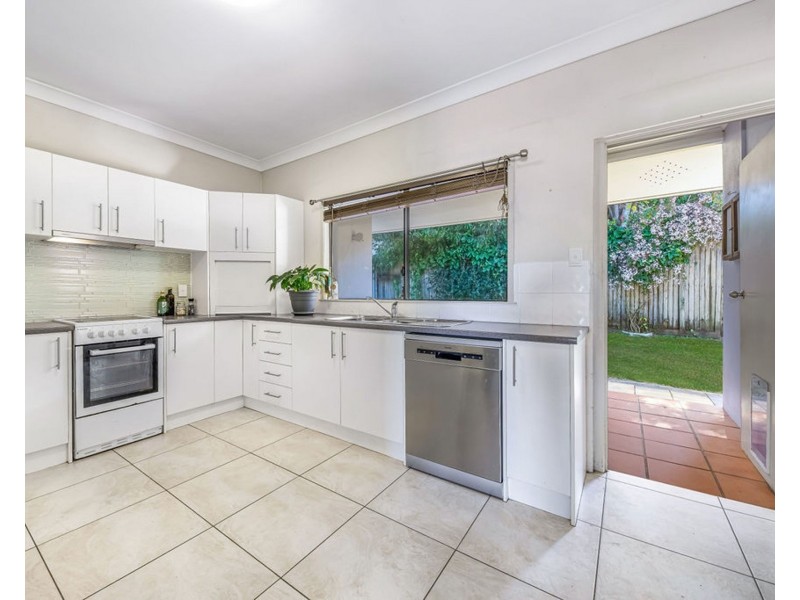 24 Poinciana Avenue, Mooloolaba QLD 4557