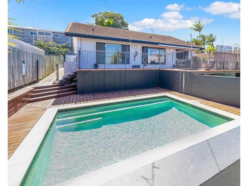 24 Poinciana Avenue, Mooloolaba QLD 4557